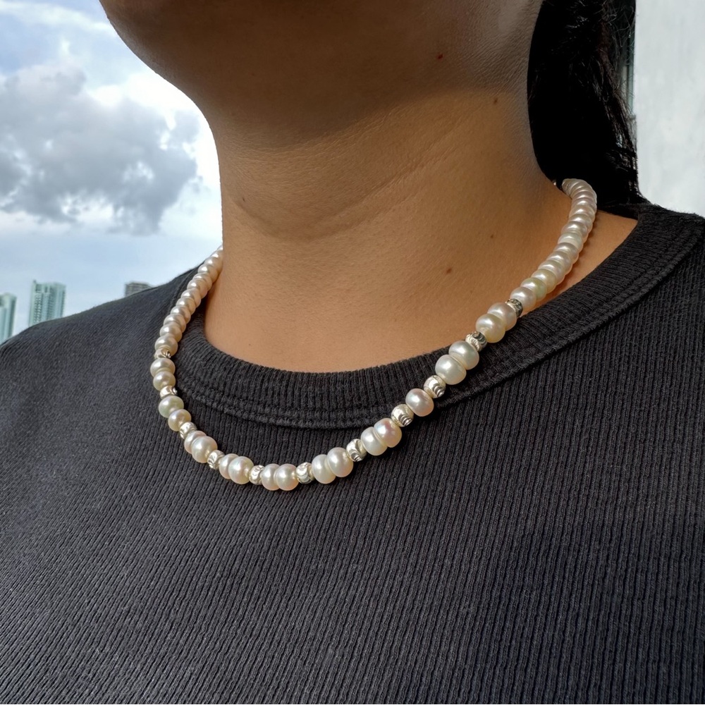 Fresh water Pearl Necklace & Sterling Silver mooncut beads and expandable lock.